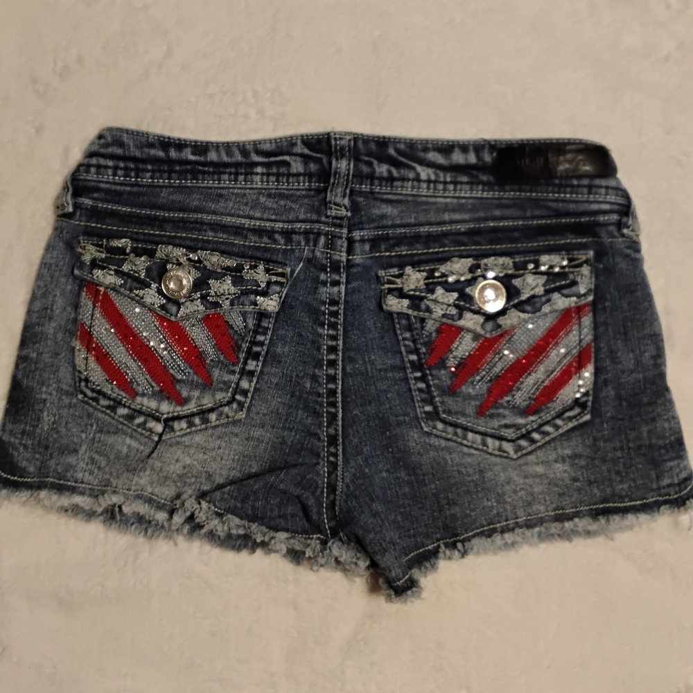 Wallflower Women's Dark Wash Jean Shorts